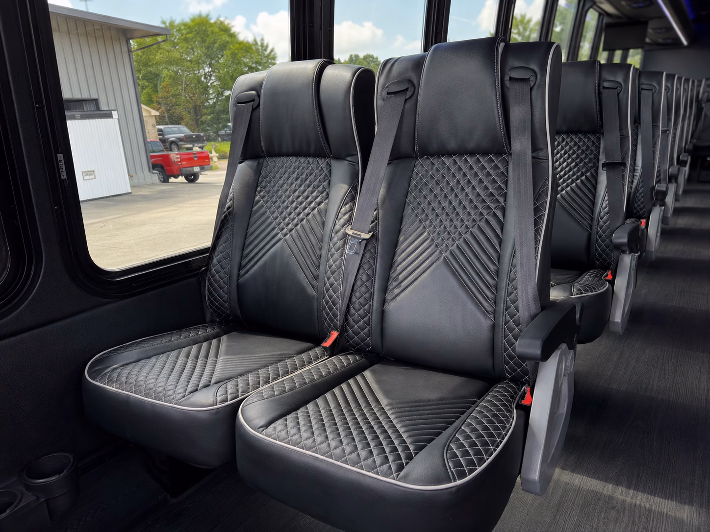 alameda timely charter buses for alameda corporate outings