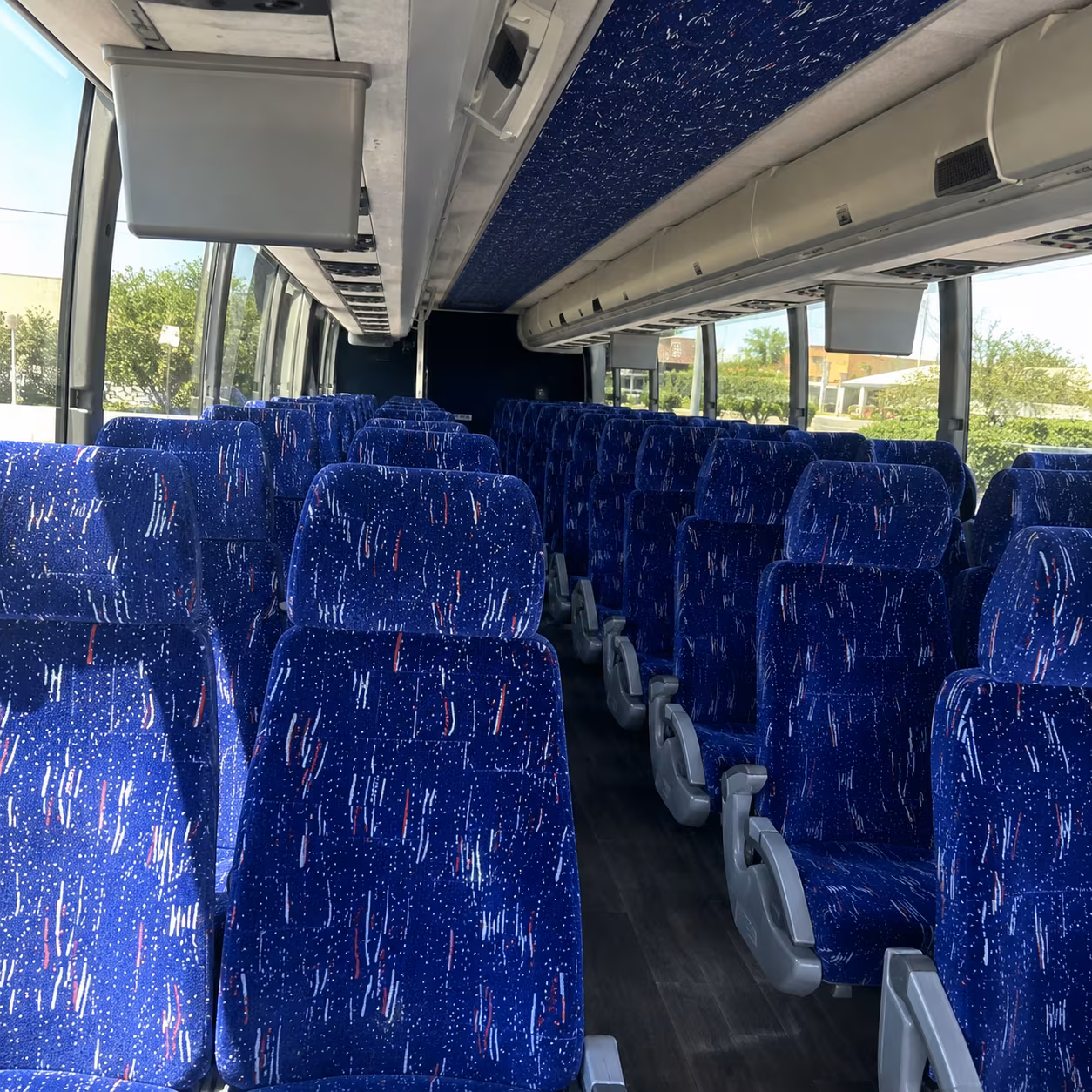 oakland charter buses for corporate transportation
