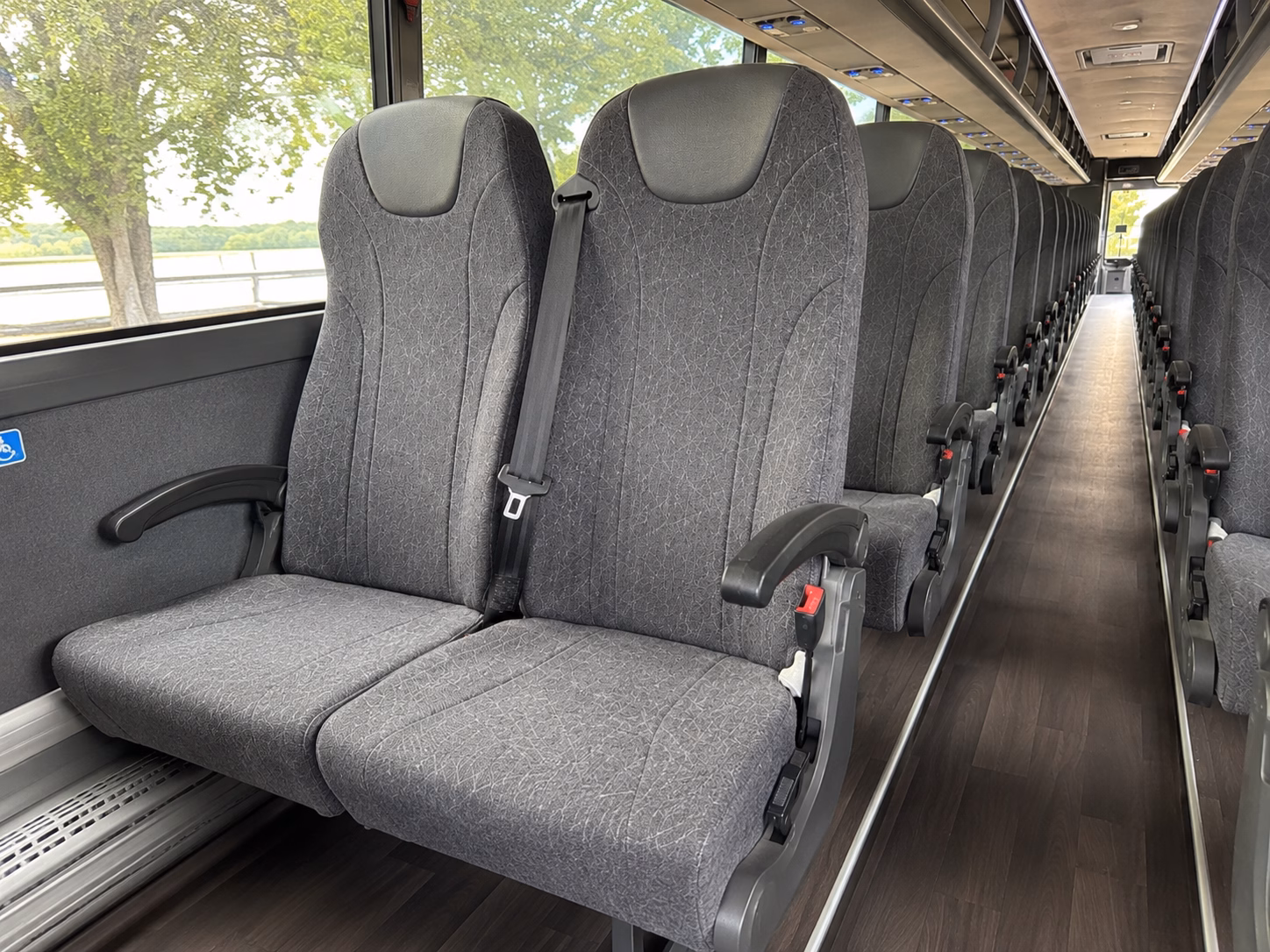 oakland field trip charter bus rentals in oakland
